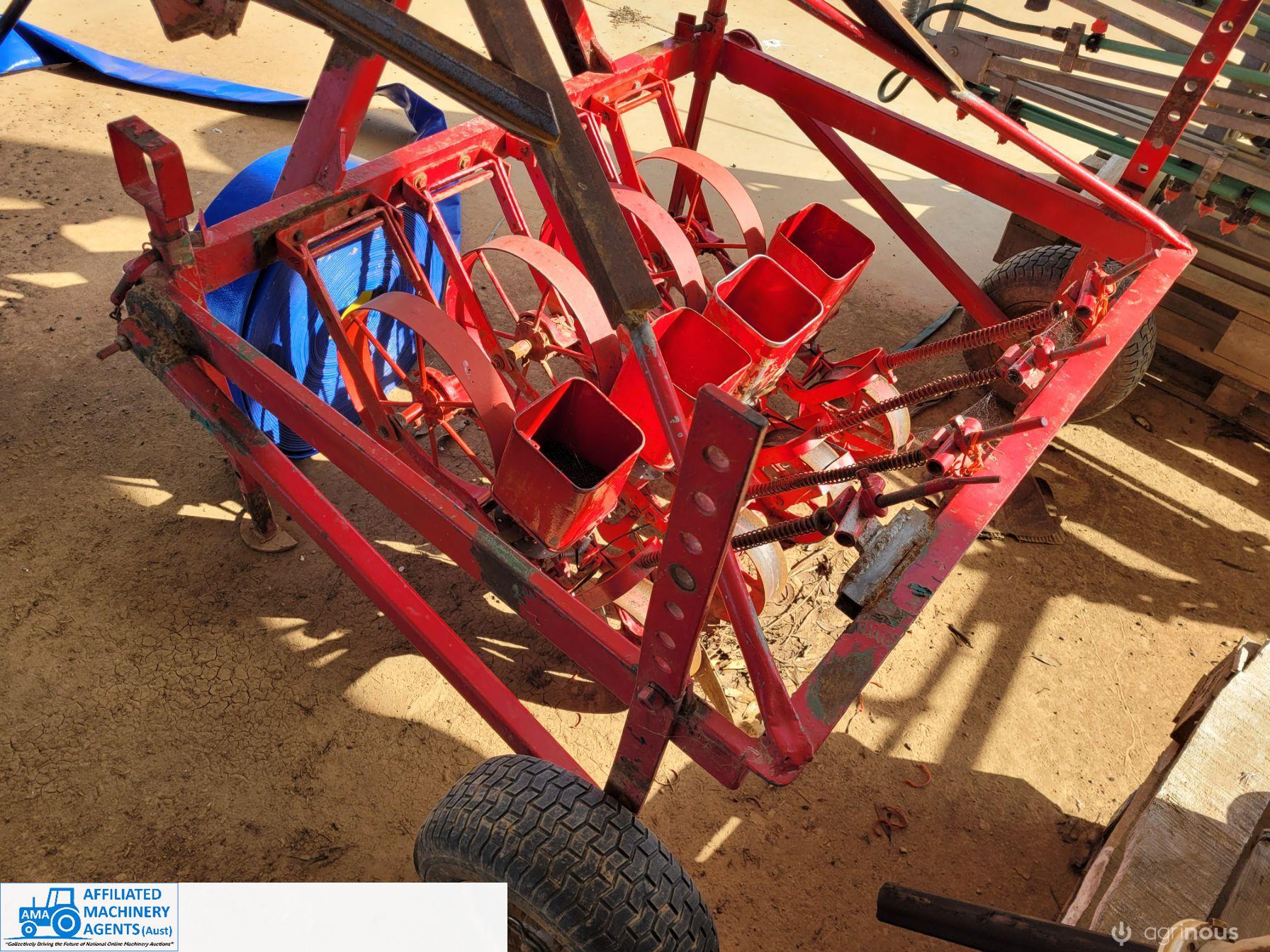 4 Row Precision seeder - photo 2