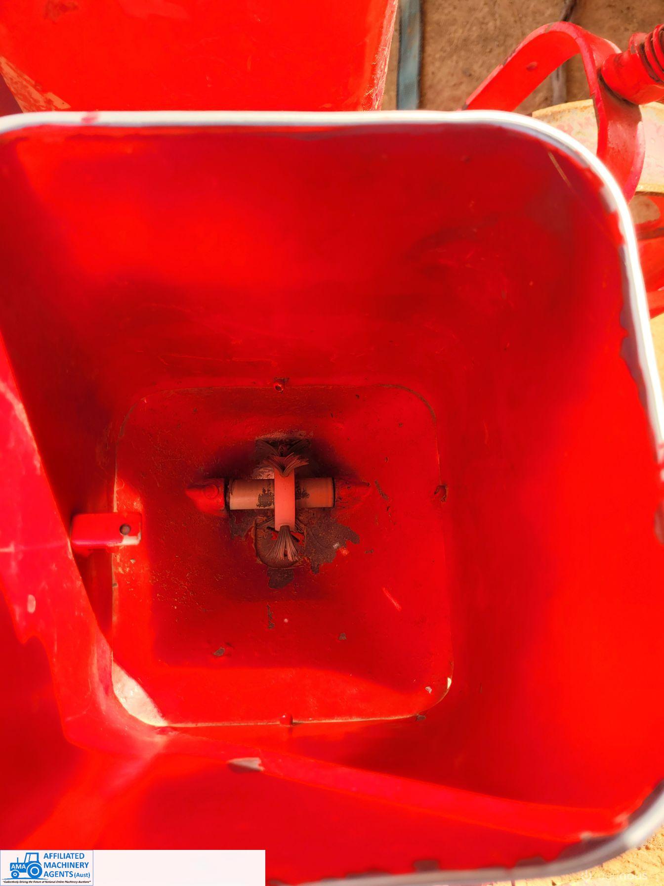 4 Row Precision seeder - photo 5