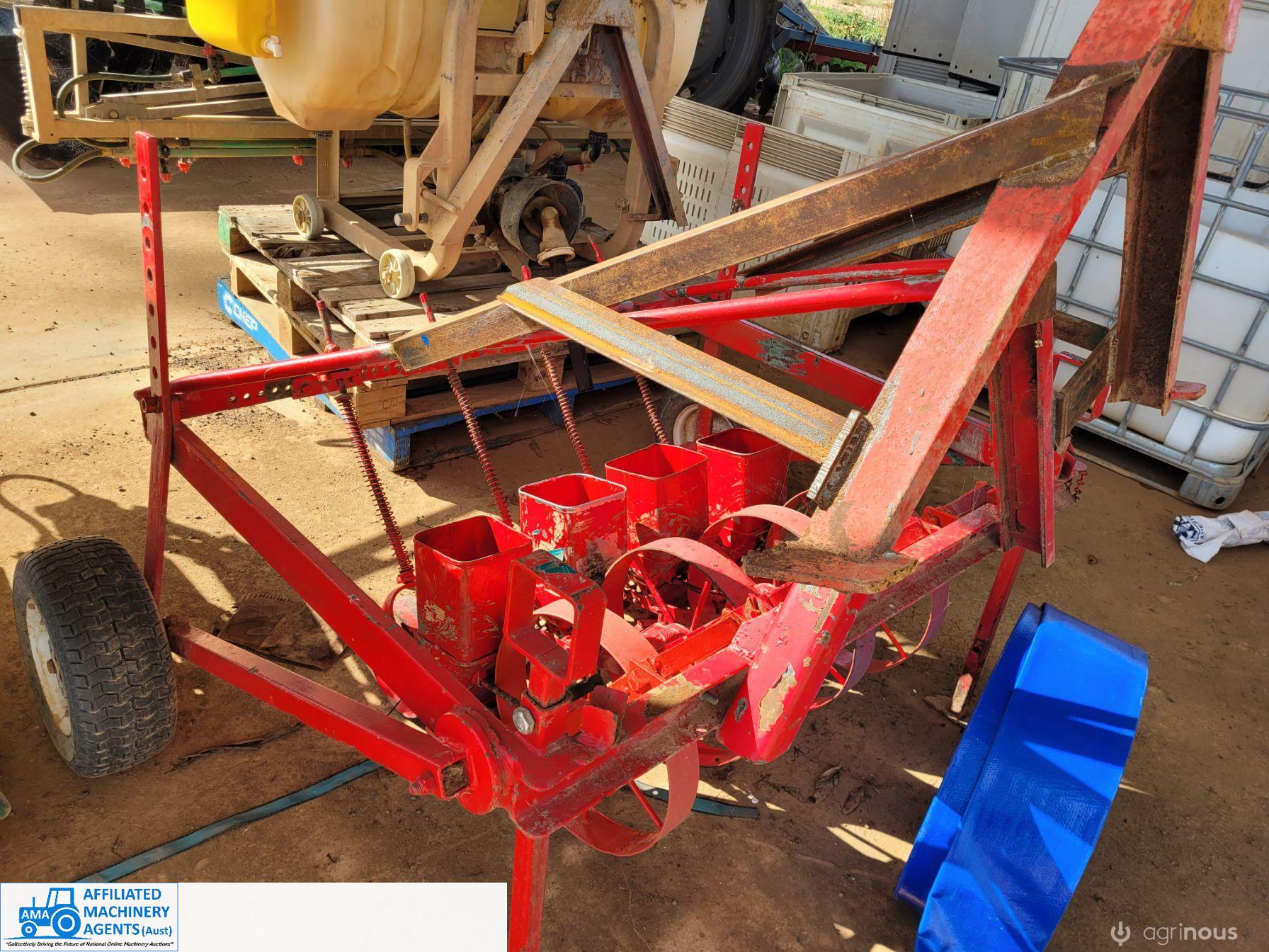 4 Row Precision seeder - photo 3