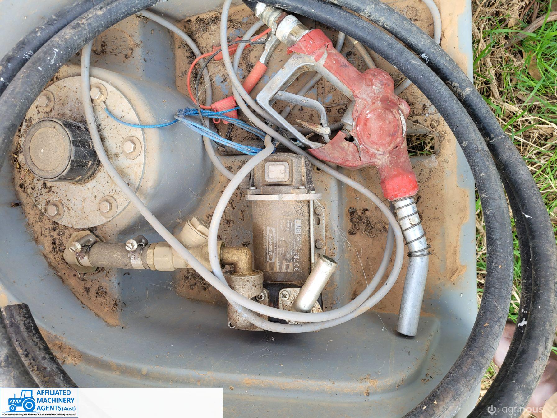 200 Ltr Poly Diesel Tank with 12v Pump & Hose - photo 5