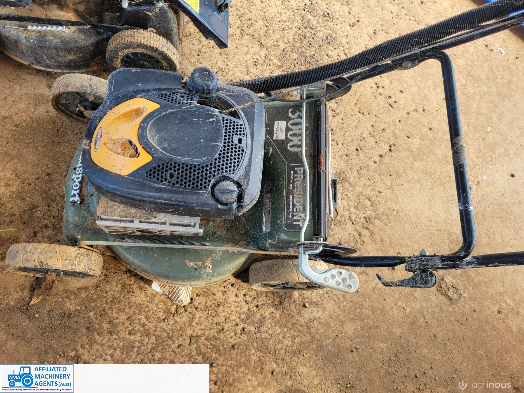 Masport 3000 Lawn Mower - photo 2