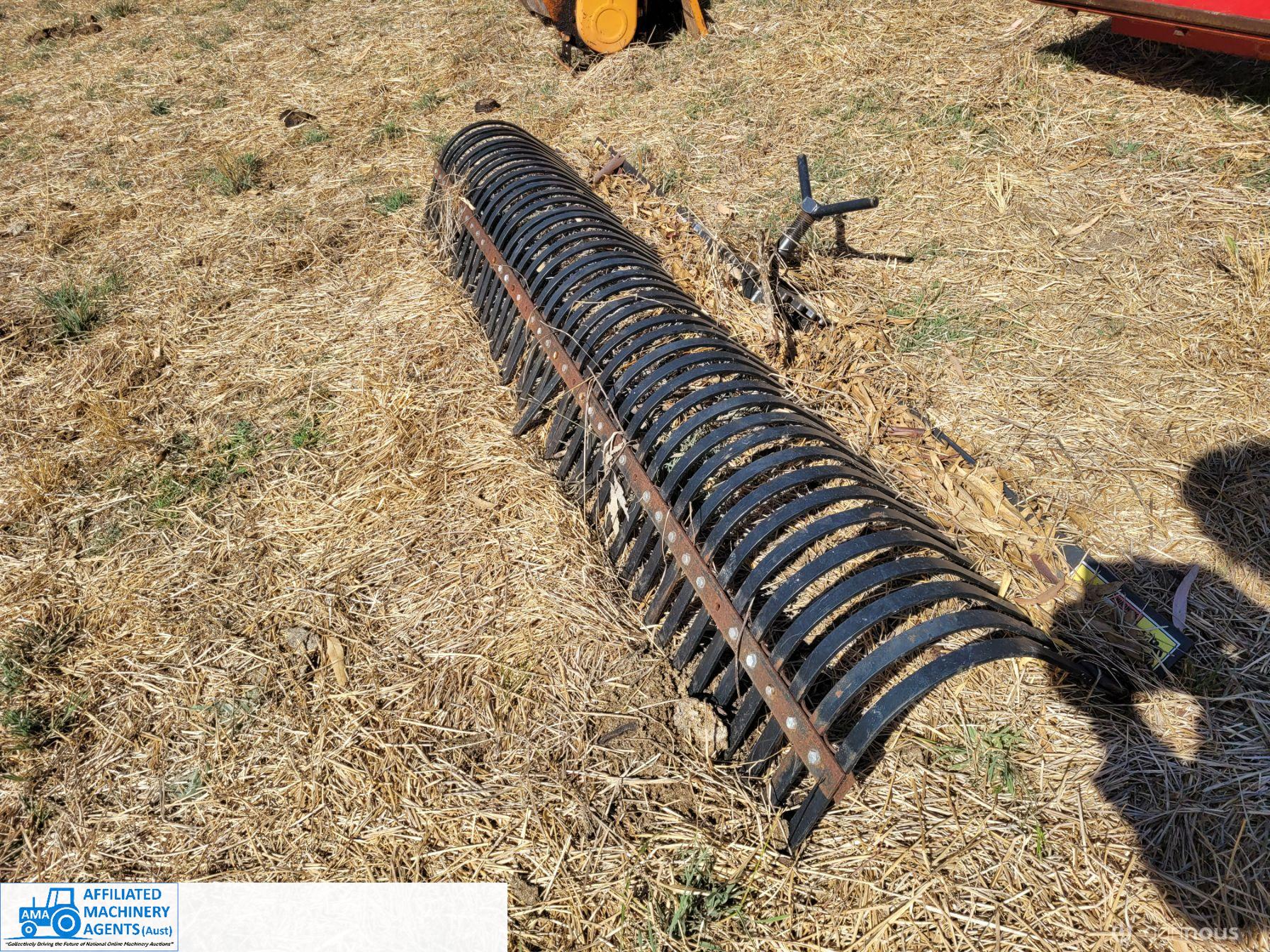 Kanga 6ft Stick Rake (As-New)
