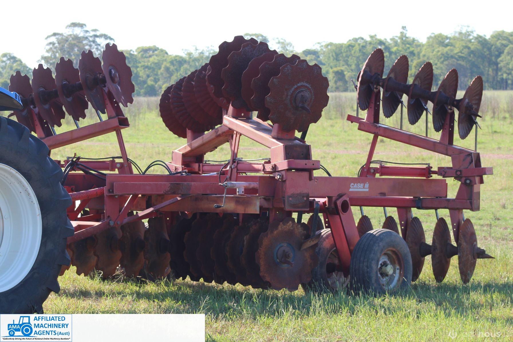 Case IH 501 Folding 48 Plate Offset Disc - photo 4