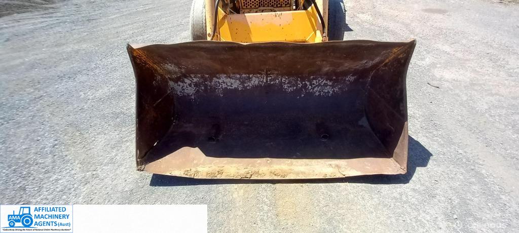 Ford 535 FEL Backhoe - photo 4