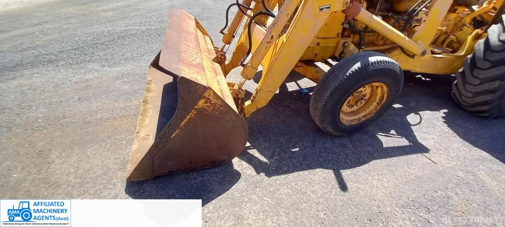 Ford 535 FEL Backhoe - photo 5