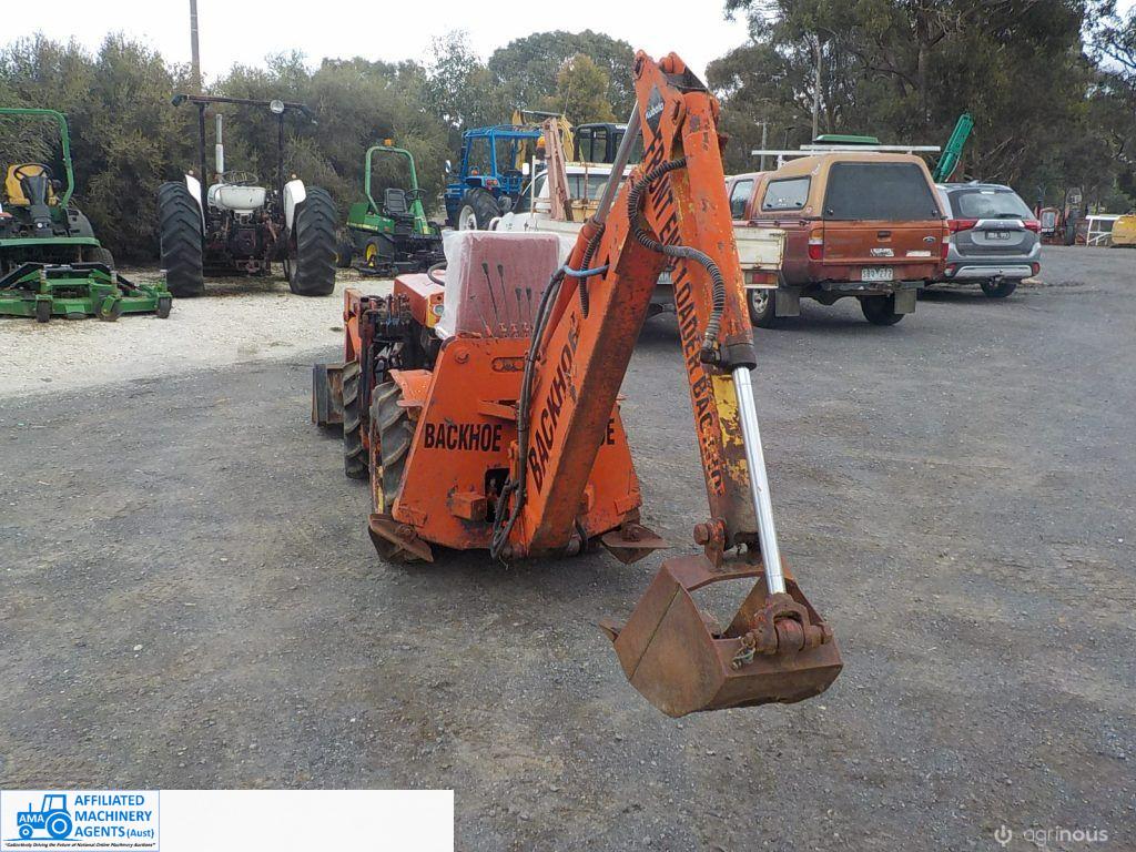 Kubota B7100 FEL BackHoe - photo 4