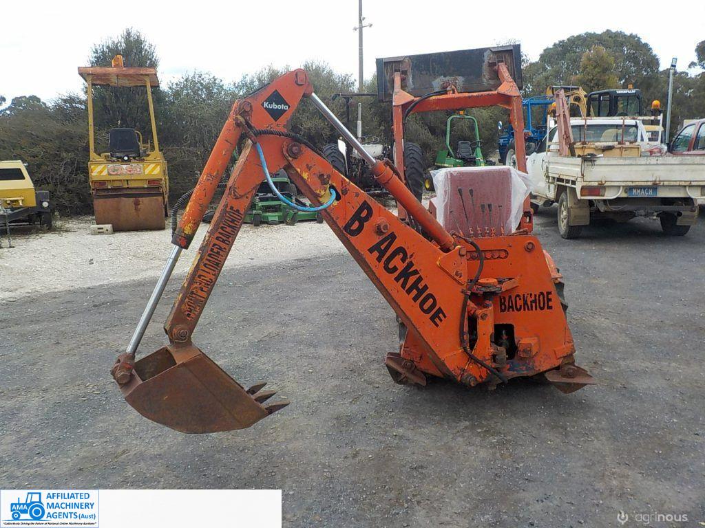 Kubota B7100 FEL BackHoe - photo 6