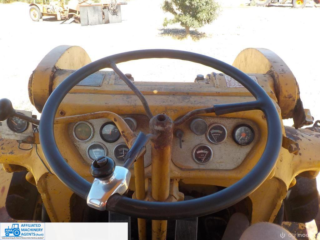Caterpillar 922B Loader - photo 4