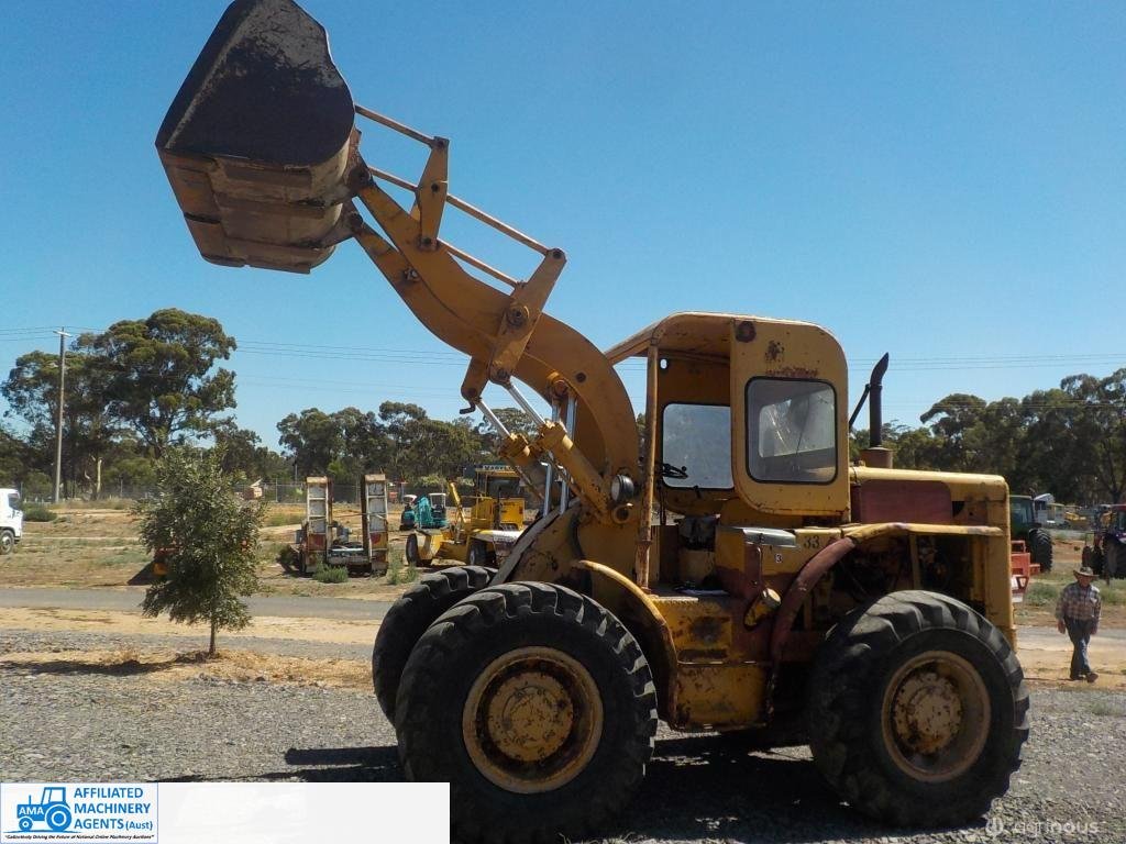 Caterpillar 922B Loader - photo 2