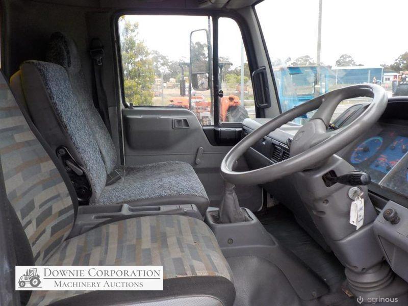 2007 Hino FC Furniture Truck - photo 3