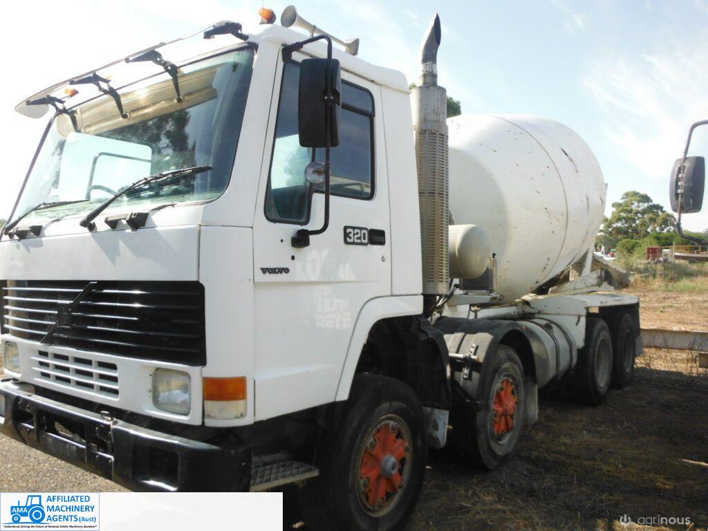 1998 Volvo FL10 KH Twin Steer Concrete Agitator - photo 10