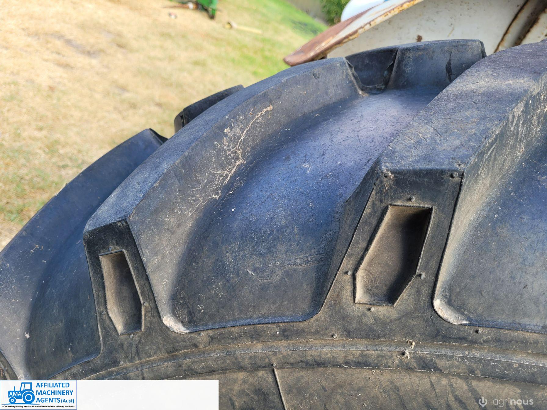 1969 Ford 3000 Tractor (46.7 Hp) - photo 2