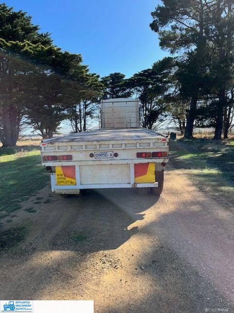 1974 Loadmaster 30ft Tandem Flat Top Trailer (VIN no. 4598951) - USED