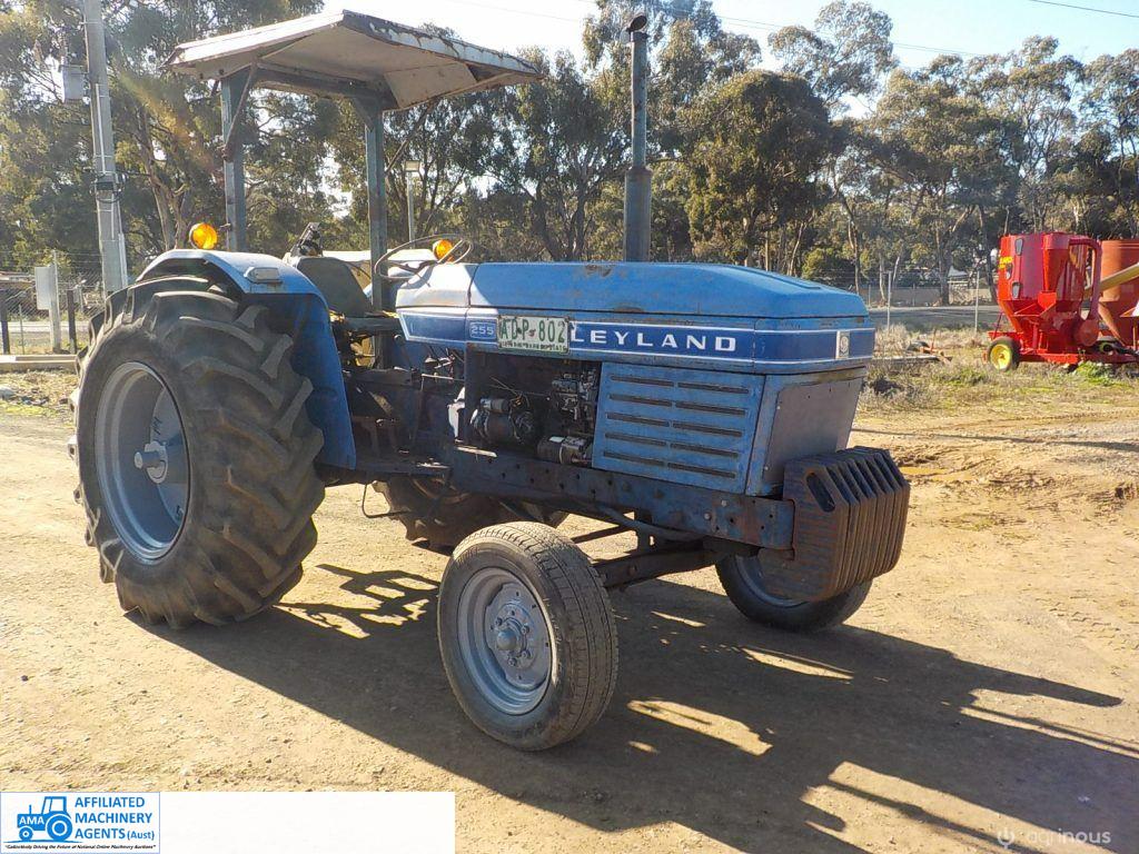 Leyland 255 Tractor - photo 3