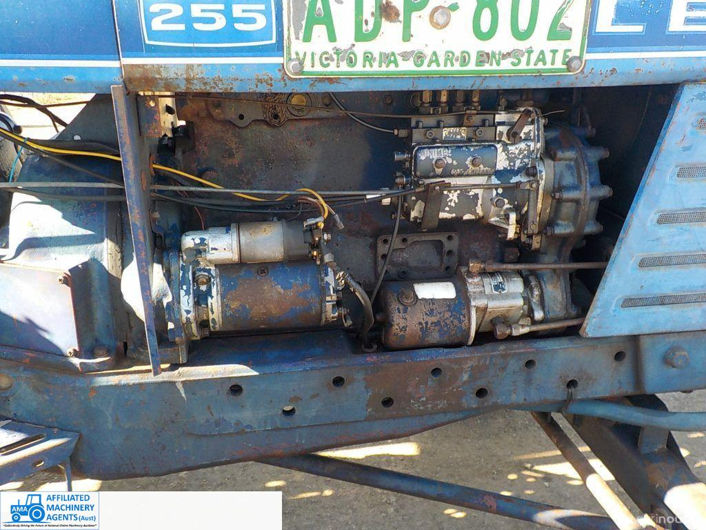 Leyland 255 Tractor - photo 7