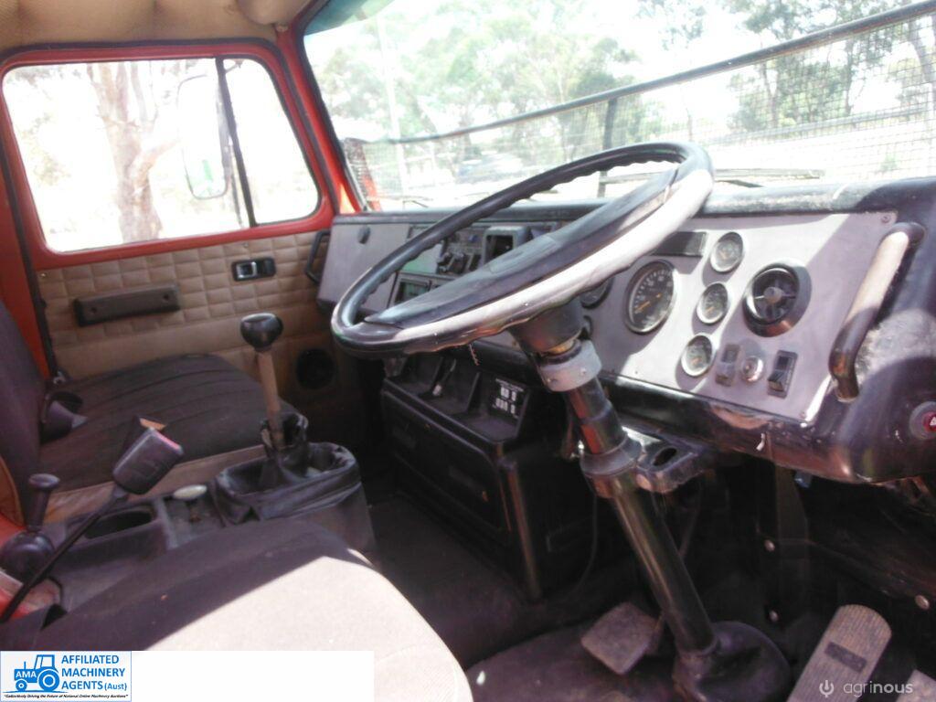 1994 International Acco T1850E Tray Truck - photo 6