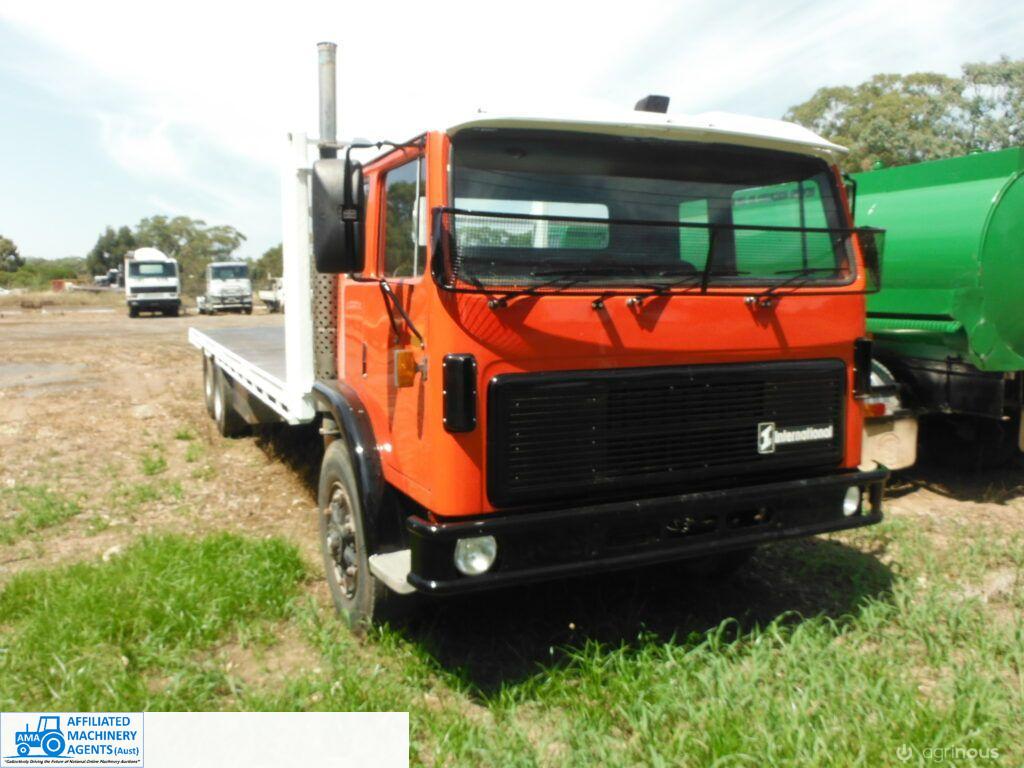 1994 International Acco T1850E Tray Truck - photo 5