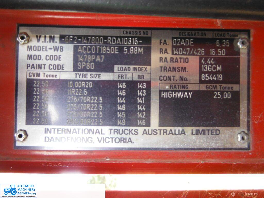 1994 International Acco T1850E Tray Truck - photo 10