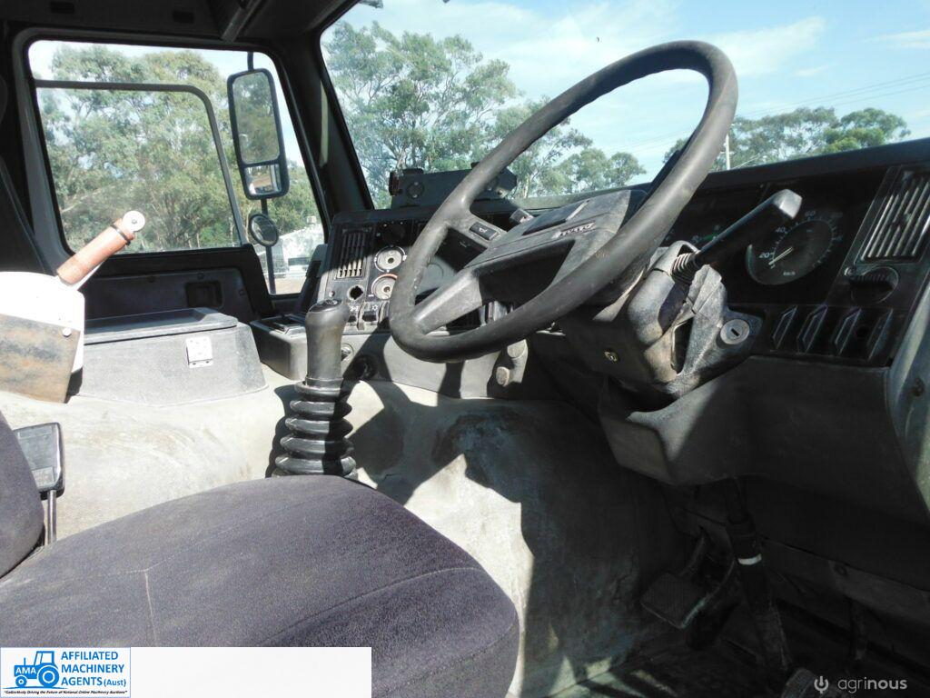 Volvo Twin Steer Concrete Agitator - photo 12