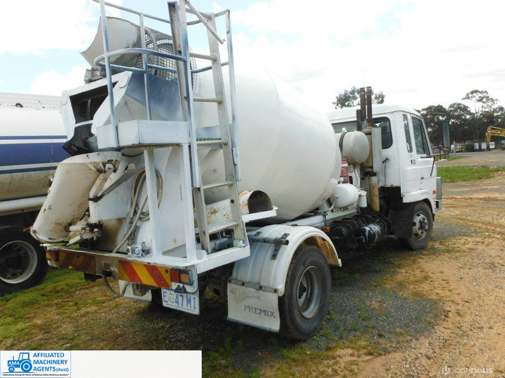 UD CM-160 with Concrete Agitator - photo 5