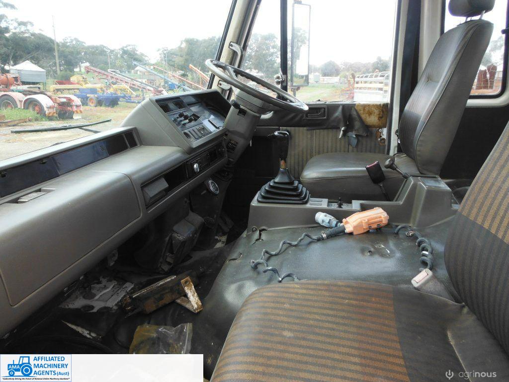 UD CM-160 with Concrete Agitator - photo 6