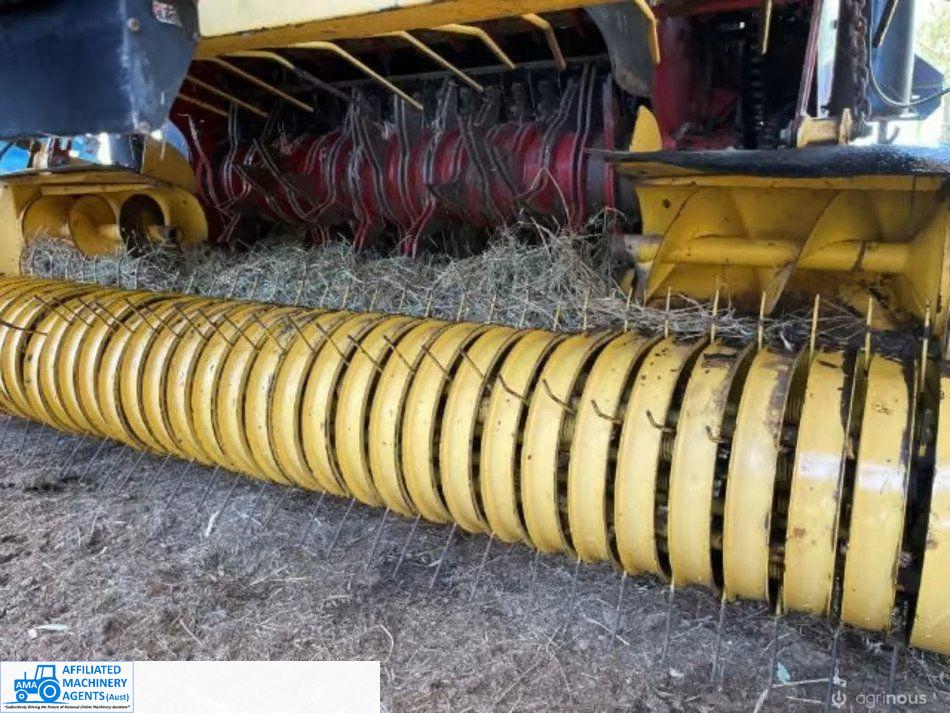 New Holland BR-740 Crop Cutter Round Baler - photo 5