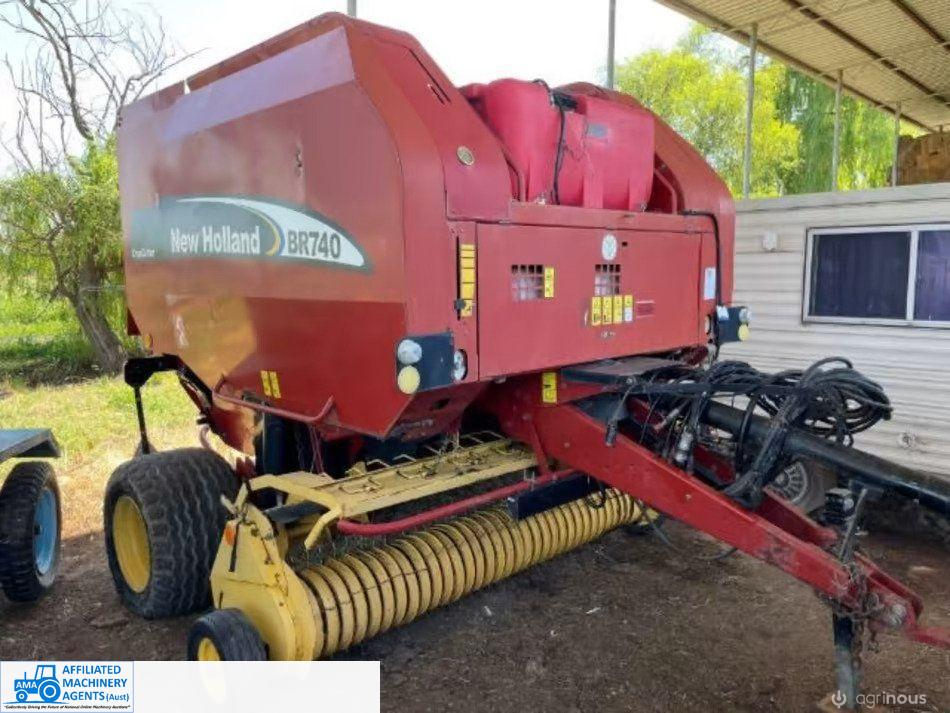 New Holland BR-740 Crop Cutter Round Baler - photo 2