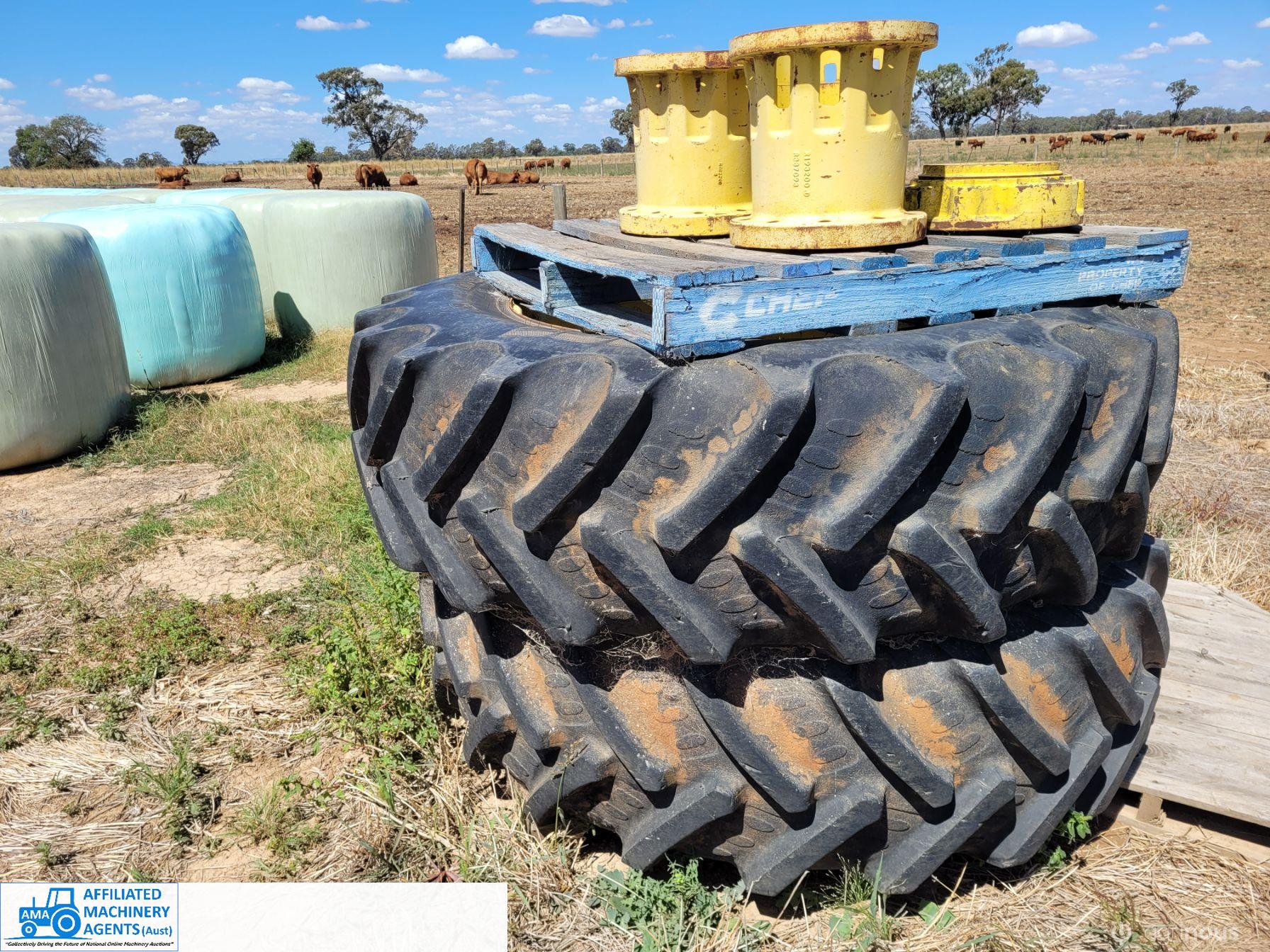 John Deere Dual Wheels
