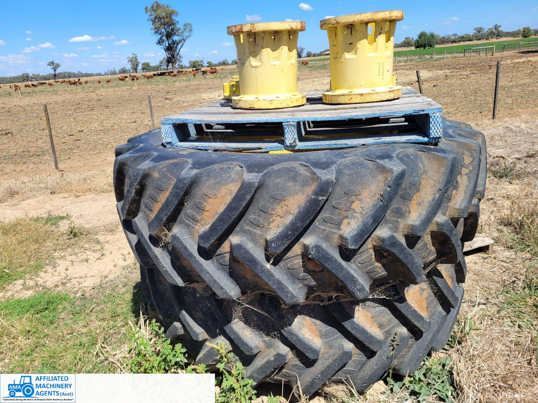 John Deere Dual Wheels - photo 3