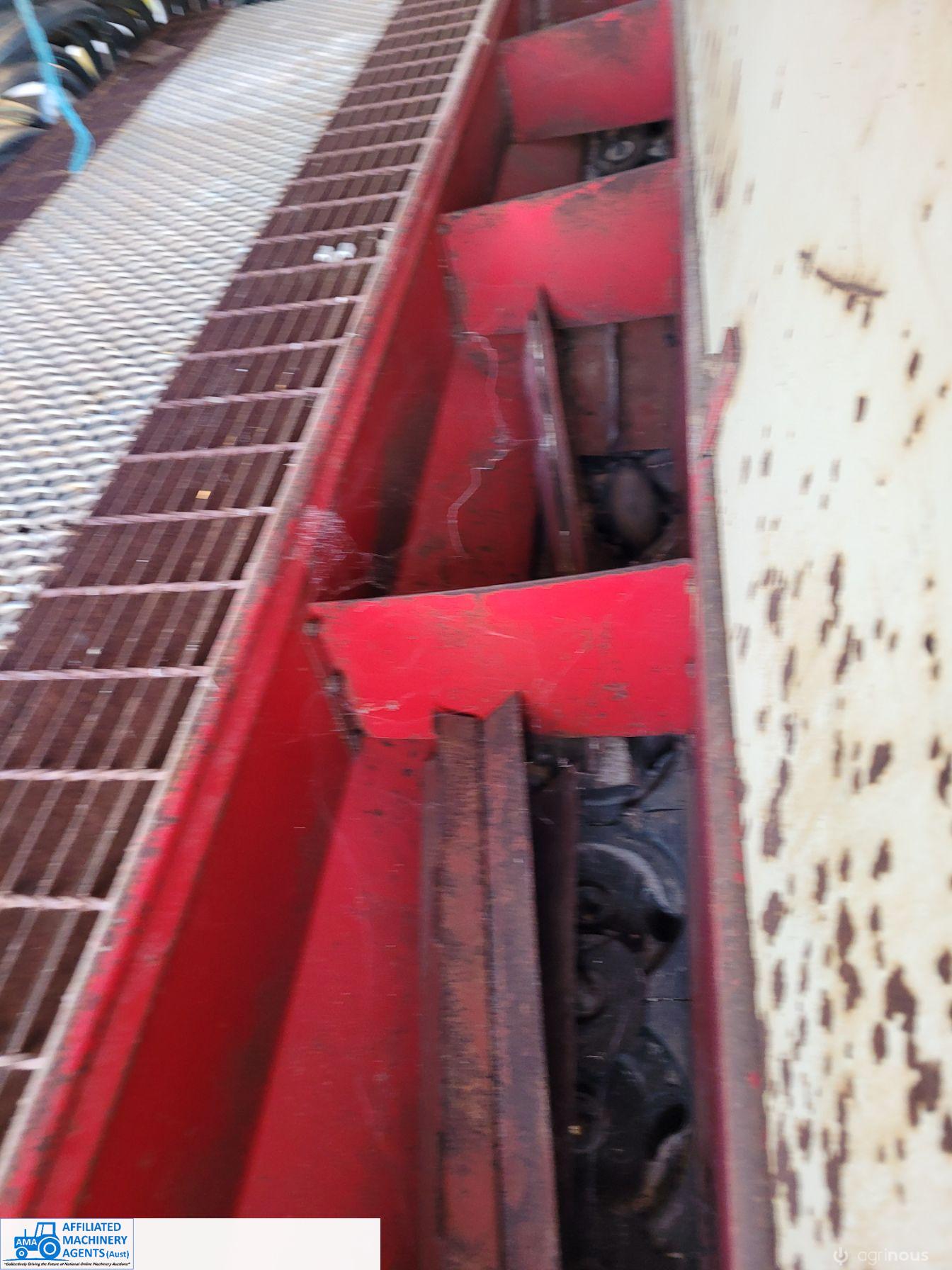 24 Run IH-511 Combine - photo 7