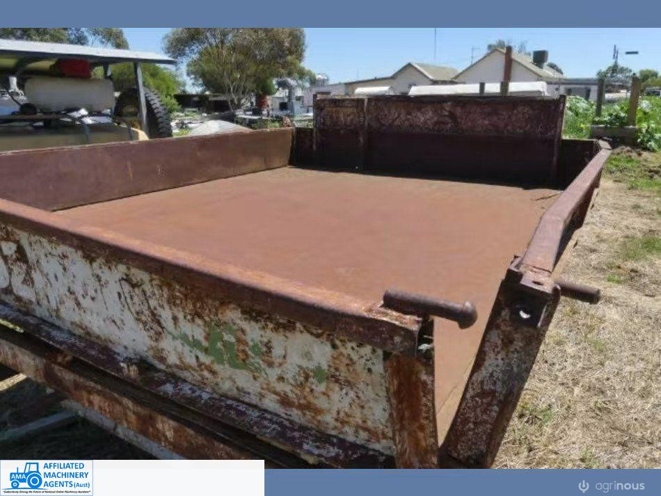 Tipper Trailer 9ft x 7'6"