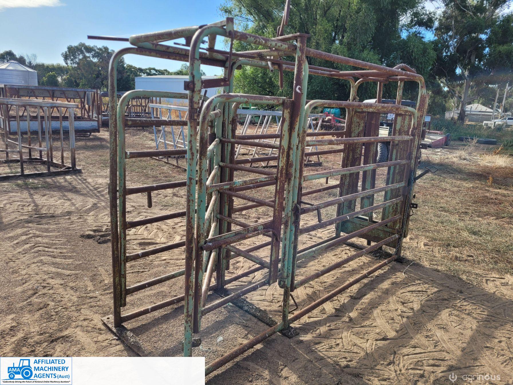 Solid Steel Cattle Crush - photo 2