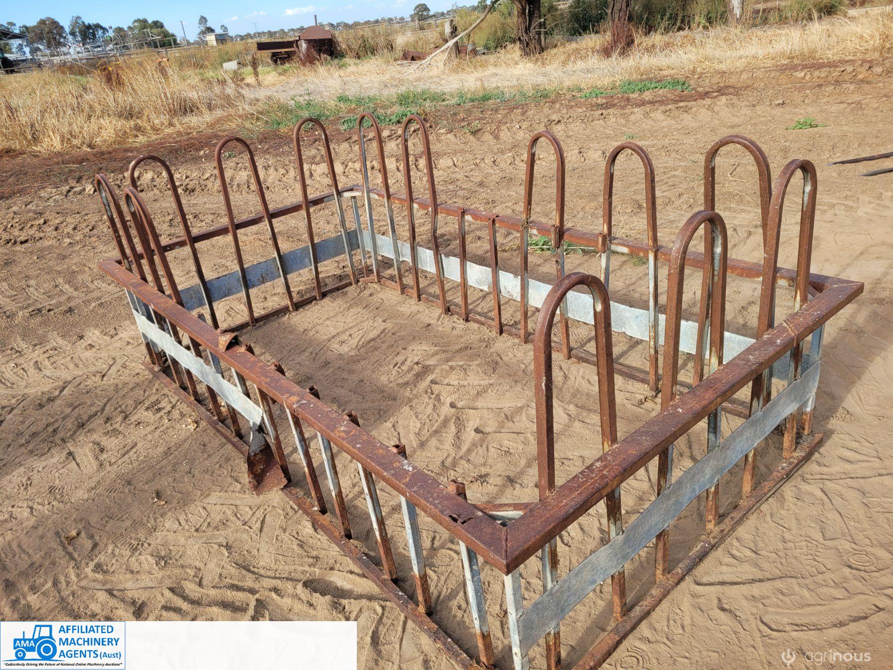 2x Square Calf Bale Feeders - photo 10