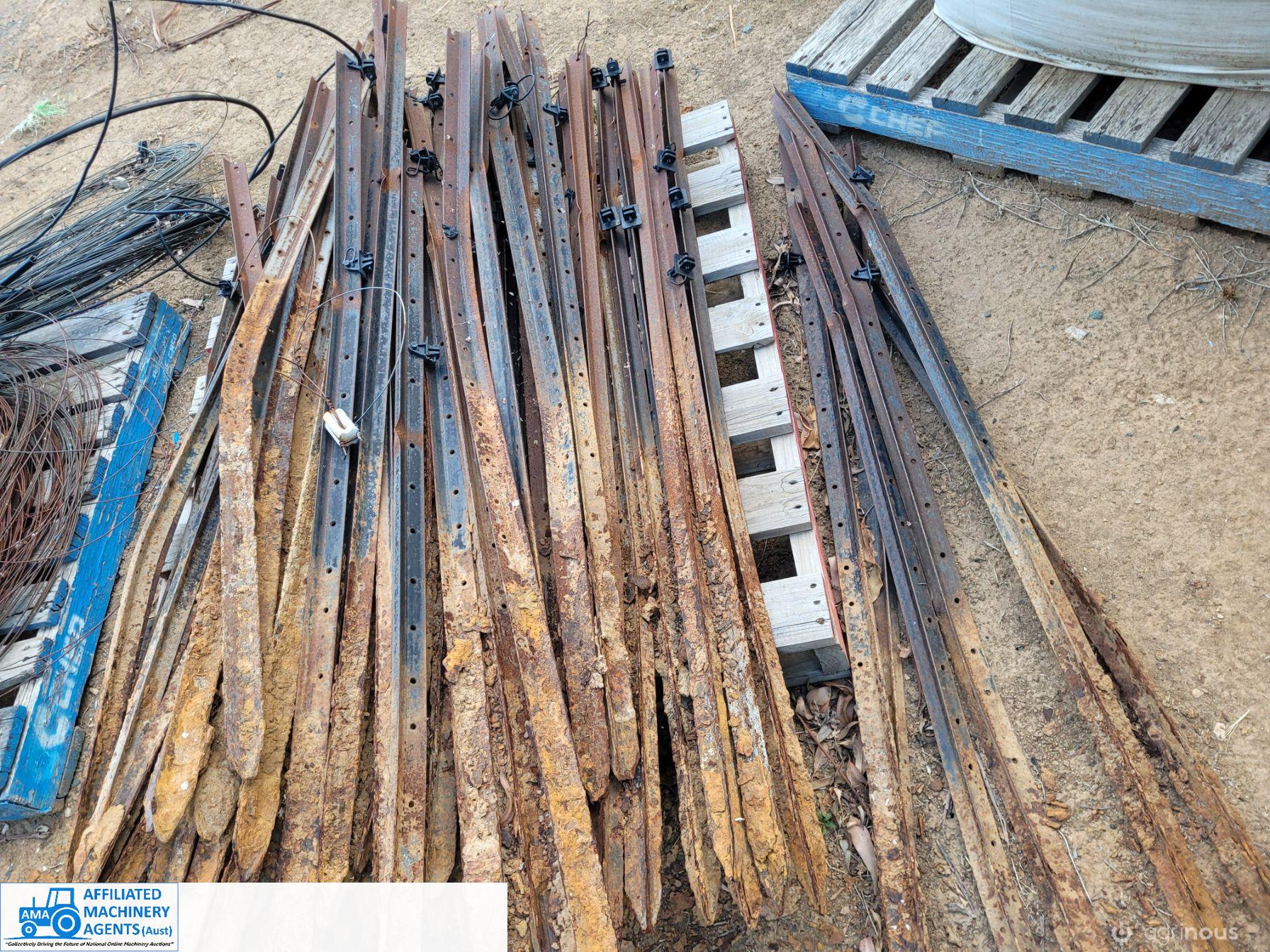 Pallet of 50 Used Star Pickets with Insulators - photo 2