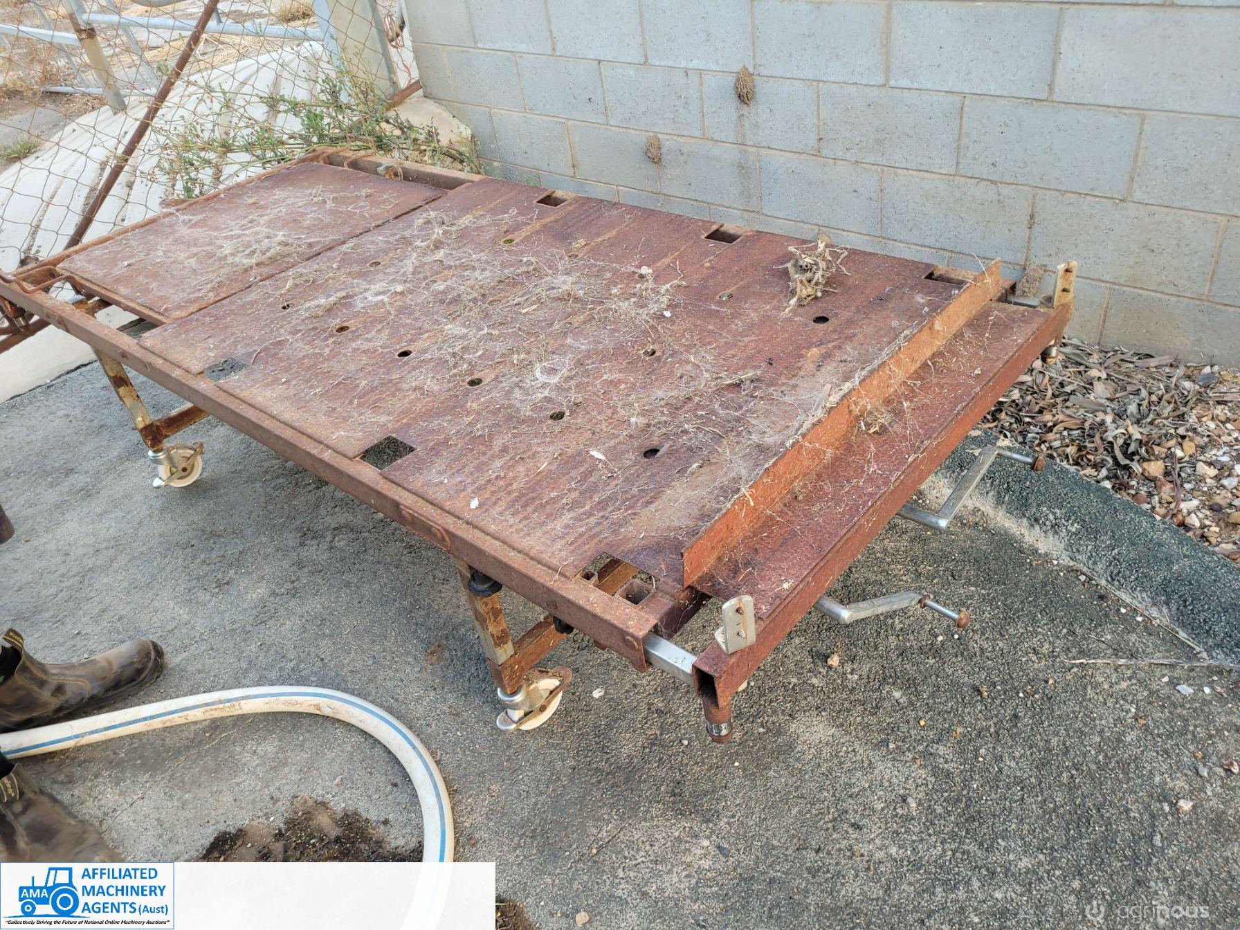Wind-up/down Used Hospital Bed - photo 2