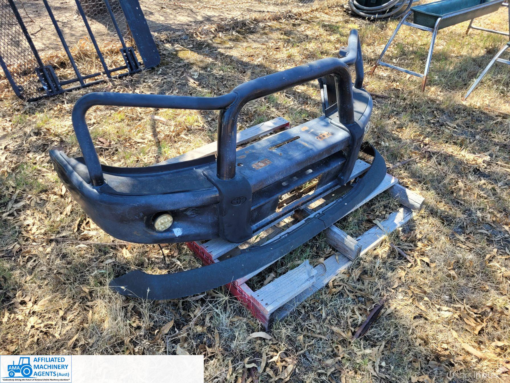 Hilux Bullbar & Roof Rack