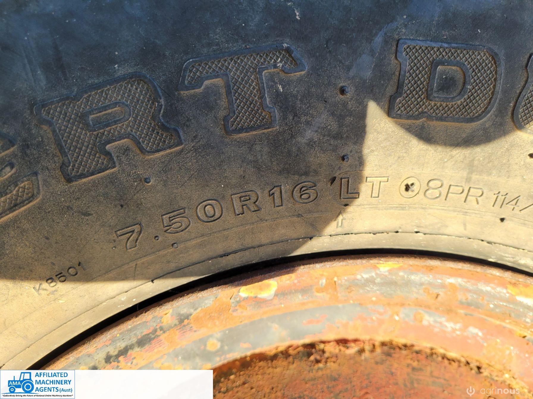 3x 16" Rims & Tyres 4x4 - photo 2