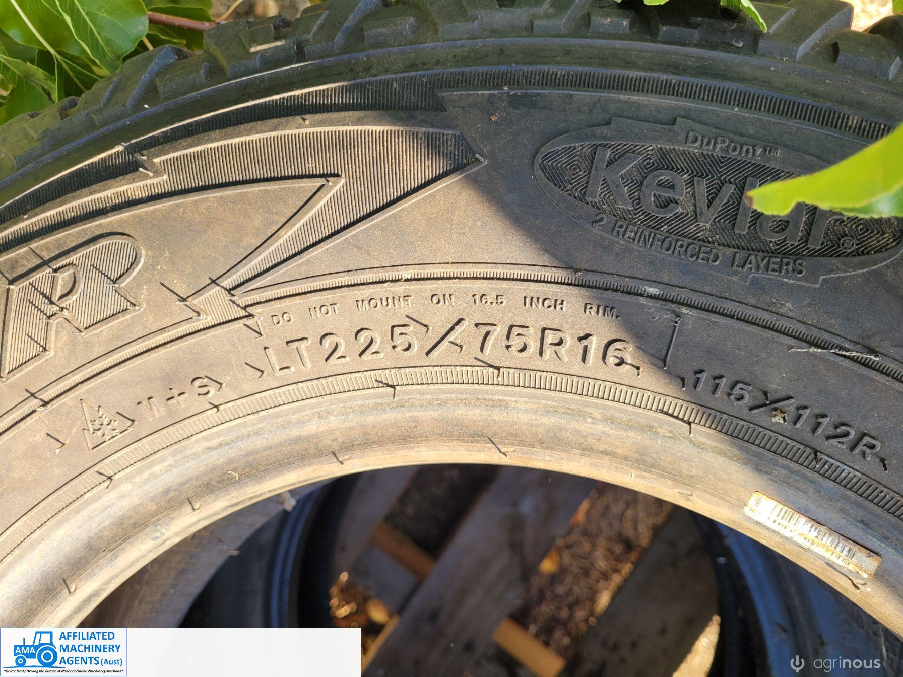 3x Tyres LT225/75R16 (Approx 40% Tread) - photo 5