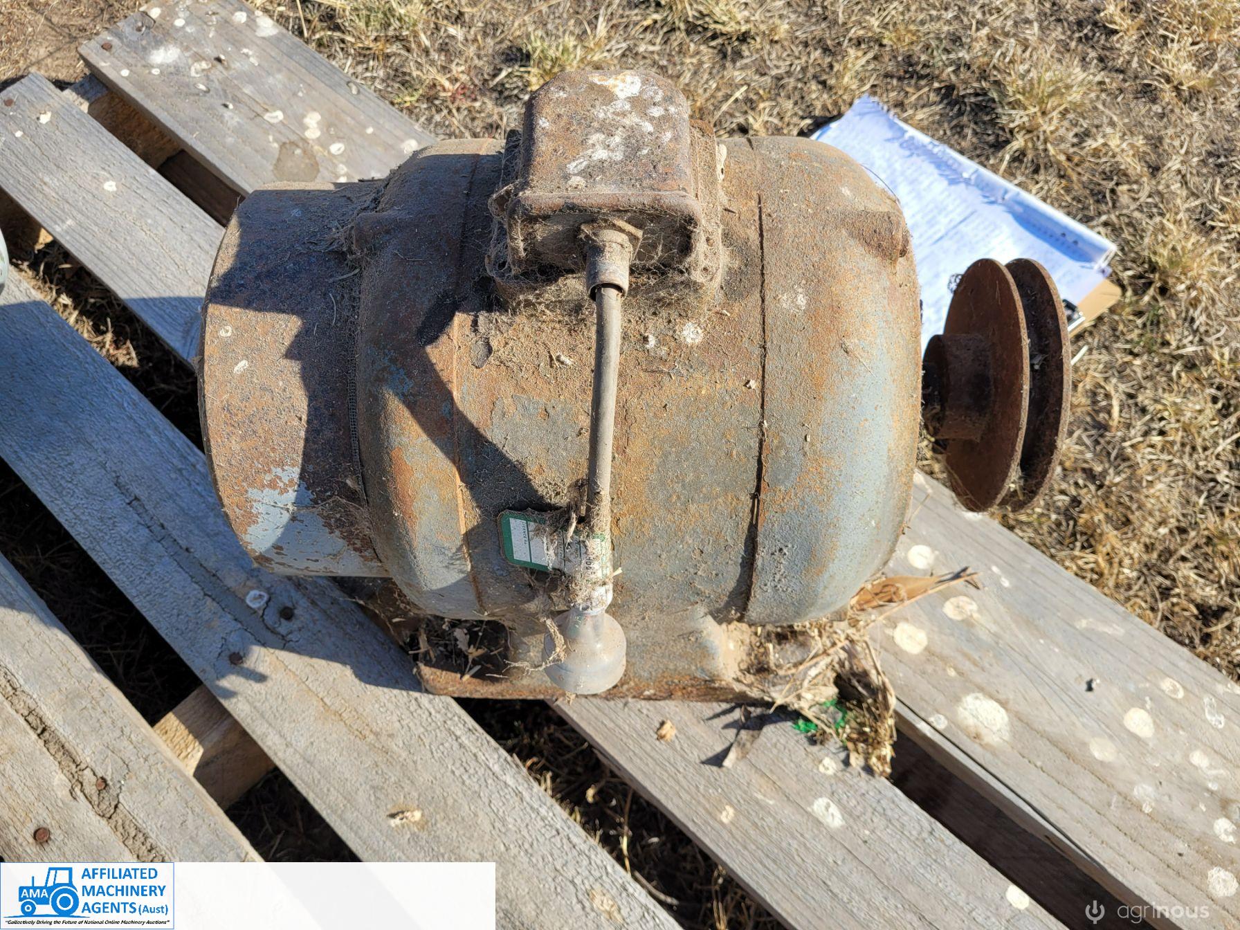 2.2 Hp Single Phase Electric Motor - photo 2