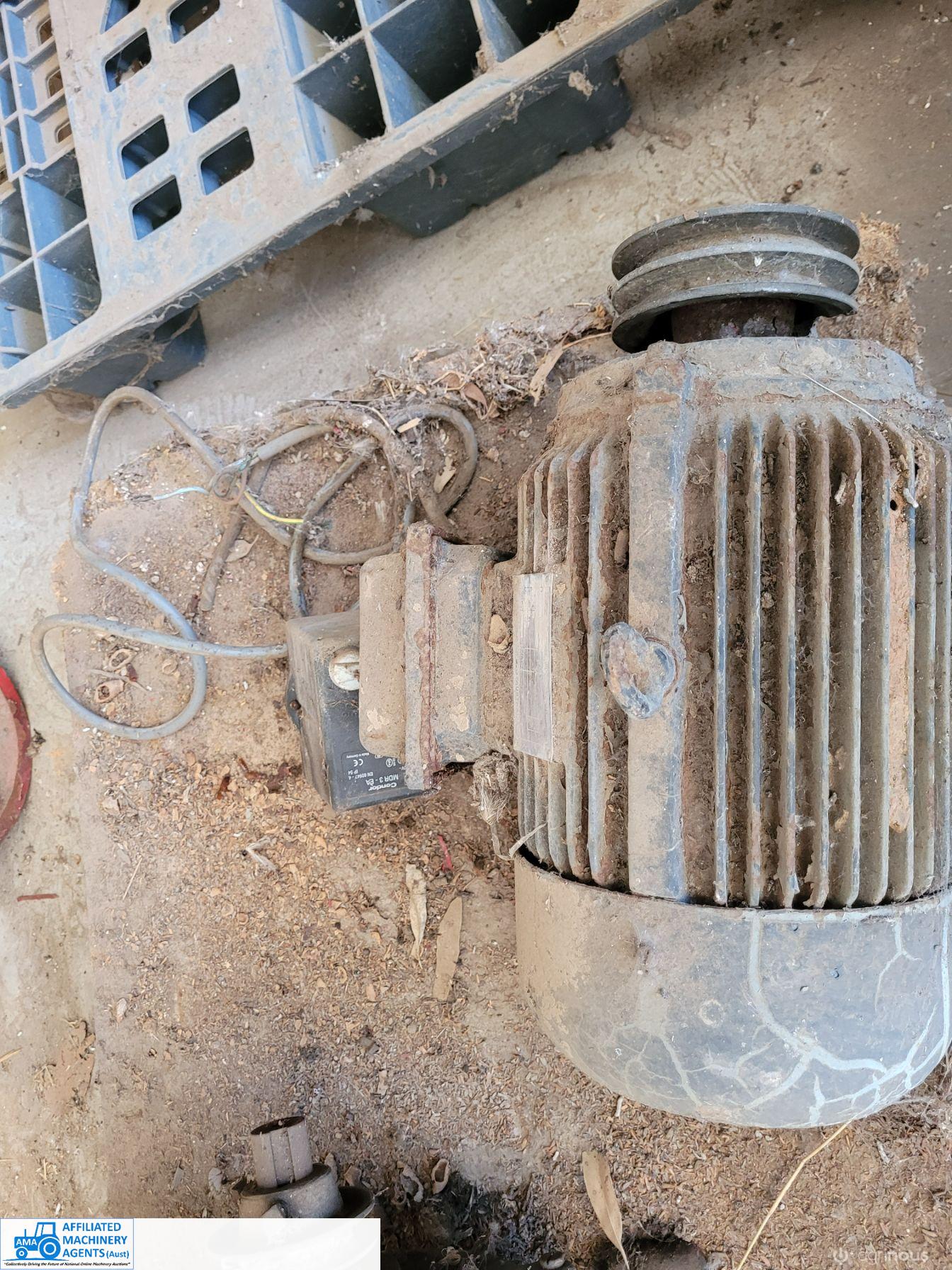 2Hp Electric Motor ~ Single phase/480v ~ Turns over freely by hand - photo 2