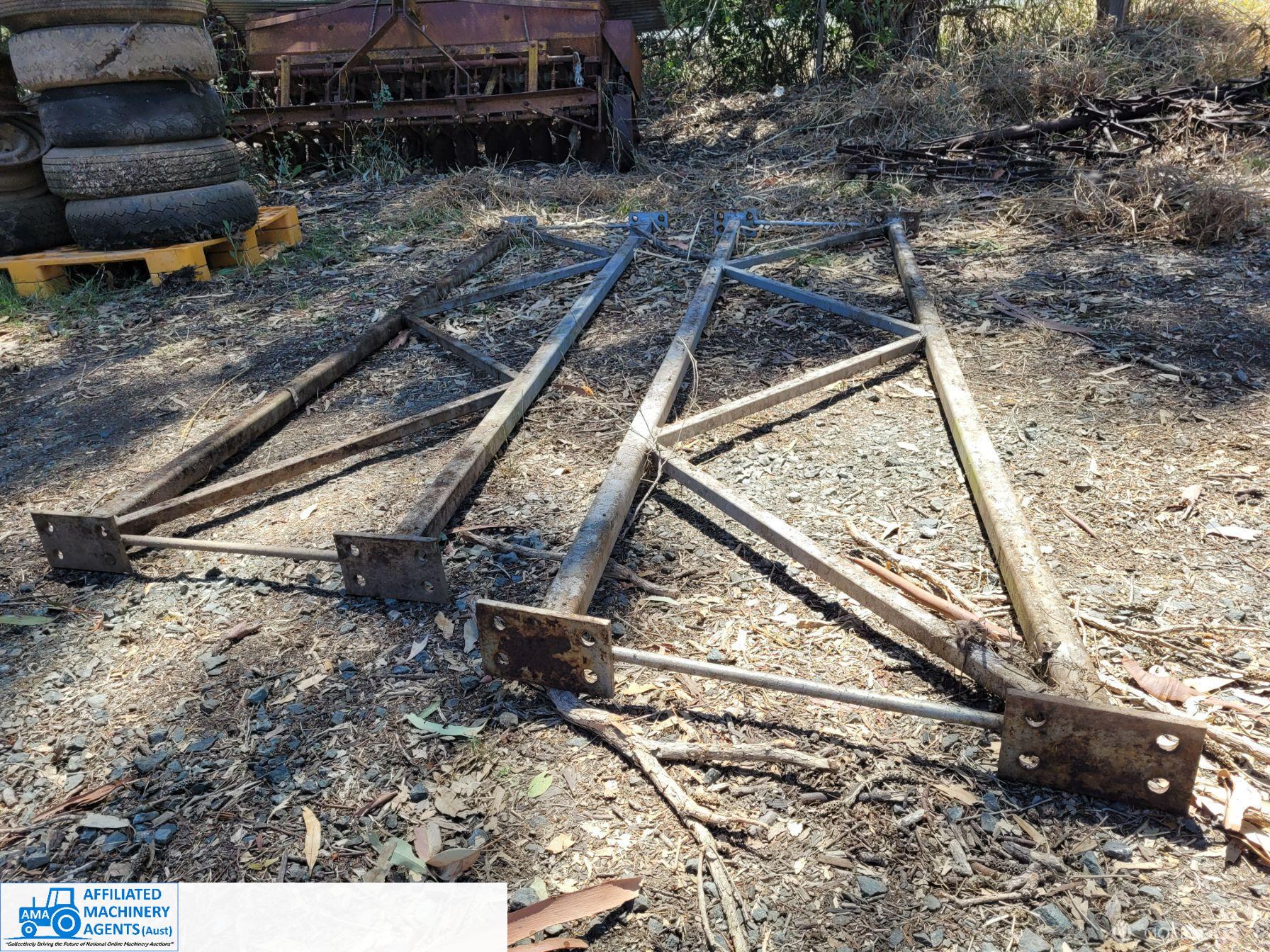 2x Steel Roof Trusses @ 2.5m Long - photo 2