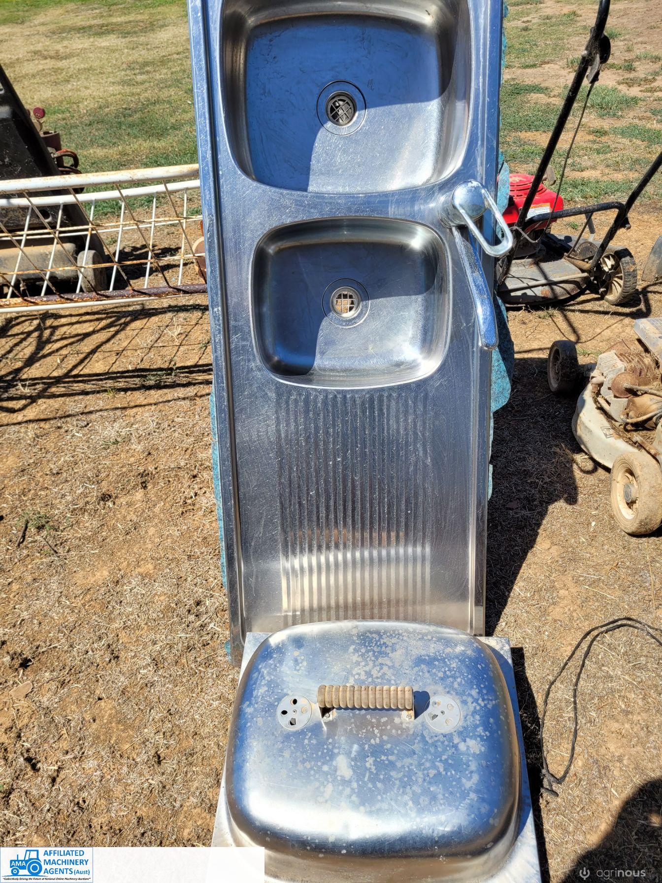 Kitchen Sink with Flick Mixer