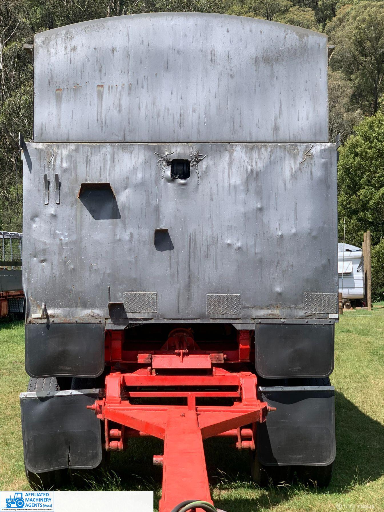 Fruehauf Super Dog Tipping Trailer. - photo 4
