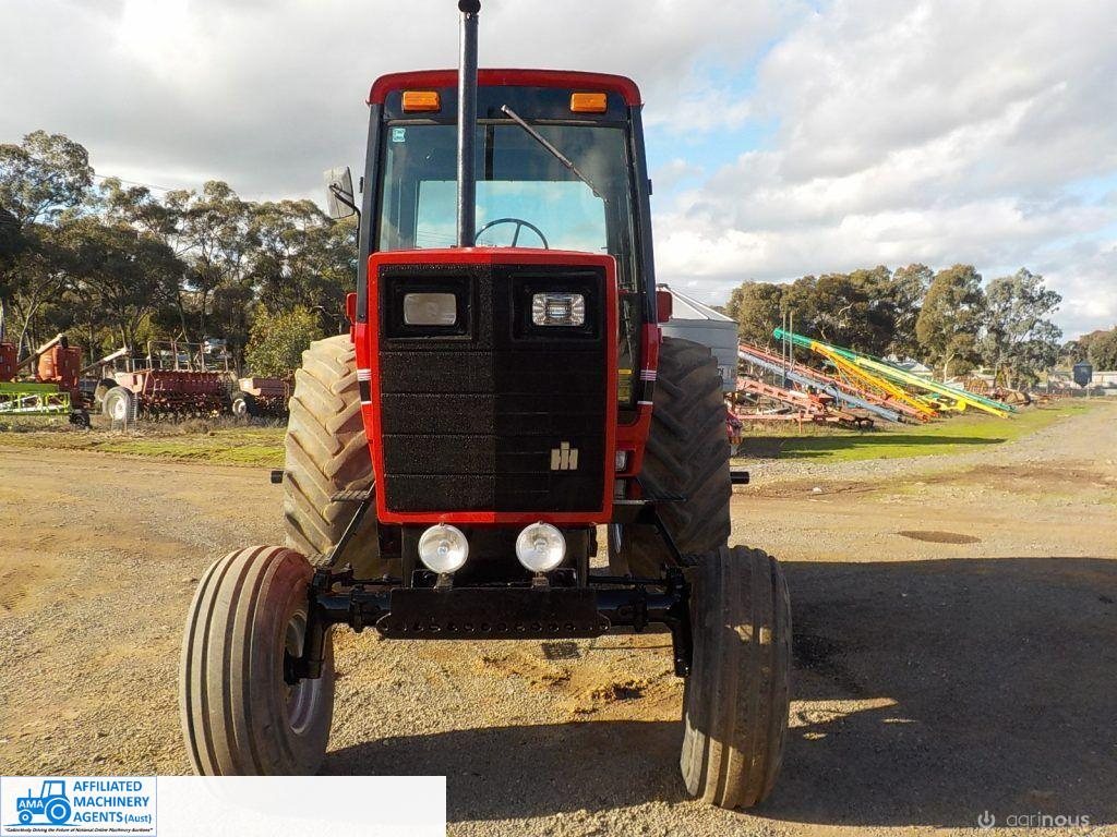 International 3688 Tractor - photo 11