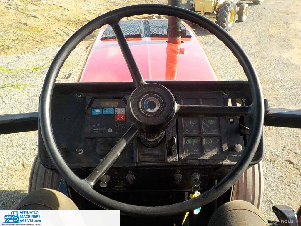 International 3688 Tractor - photo 3