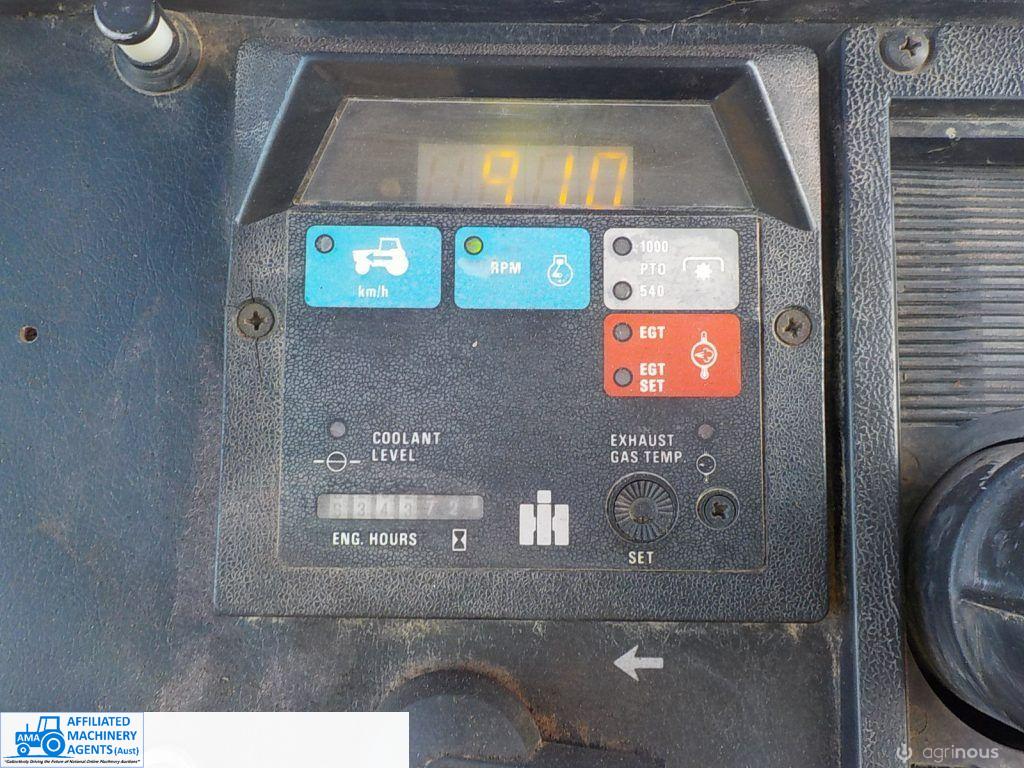 International 3688 Tractor - photo 4