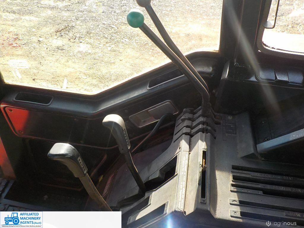 International 3688 Tractor - photo 5
