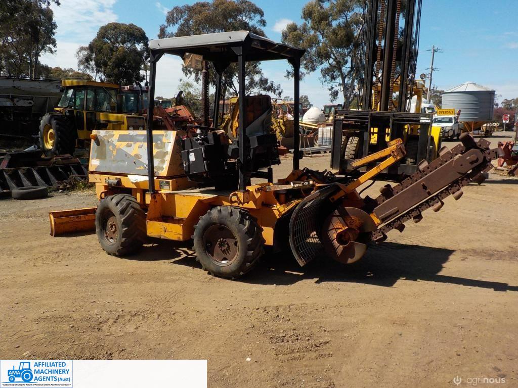 Perry (Ditch Witch) 4cyl Trenching Tractor