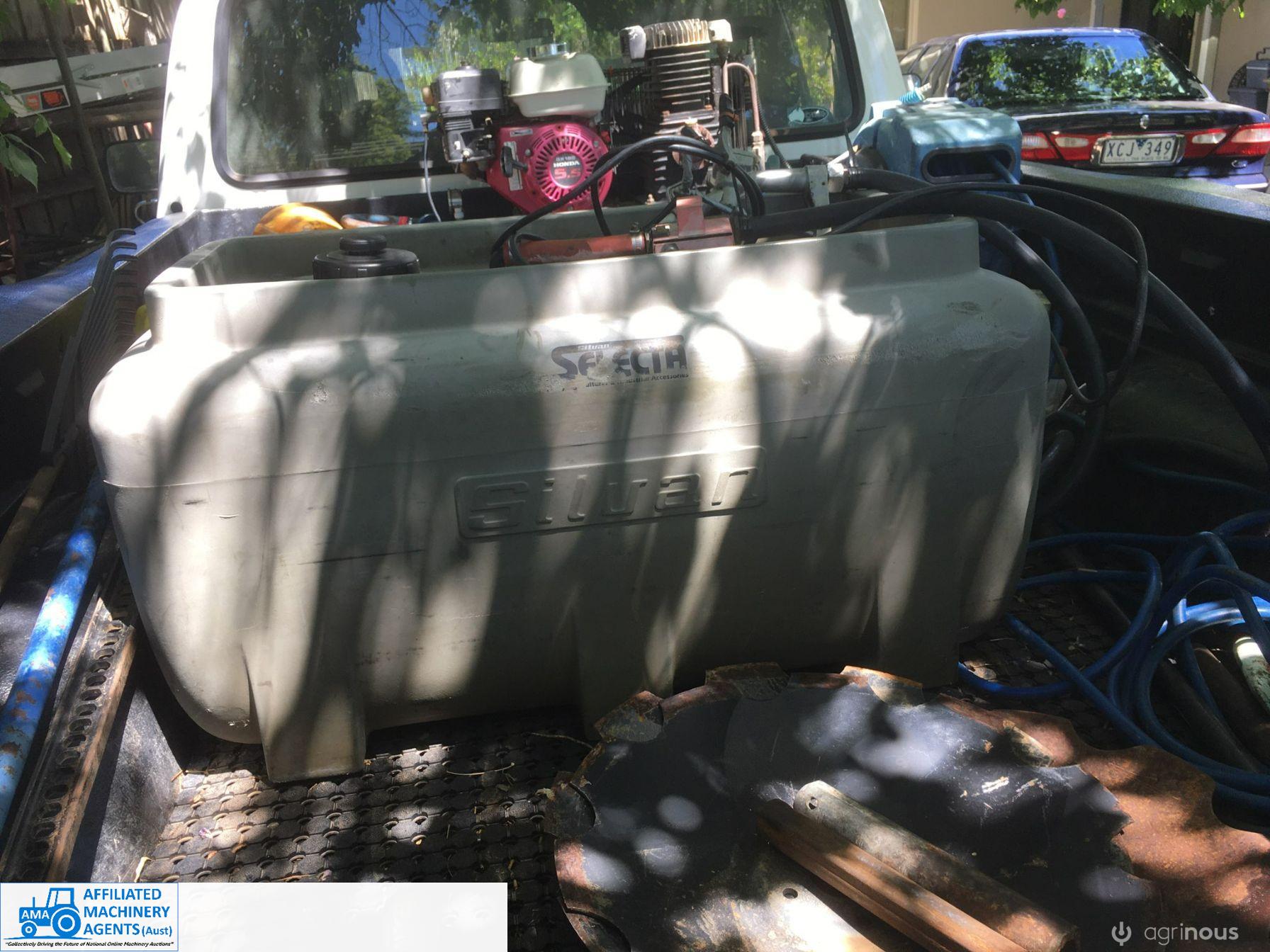 200 ltr diesel fuel tanker with pump, hose & gun - photo 3