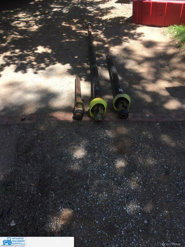 3 PTO shafts & covers - photo 5